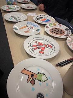 Team 7’s have been decorating Christmas plates this week as part of a small fundraiser for Club funds. As you can see, some very creative designs were made and we are sure they will look great under the chimney with some milk and a mince pie on them! 🎅🎄 #mincepiesandcookies