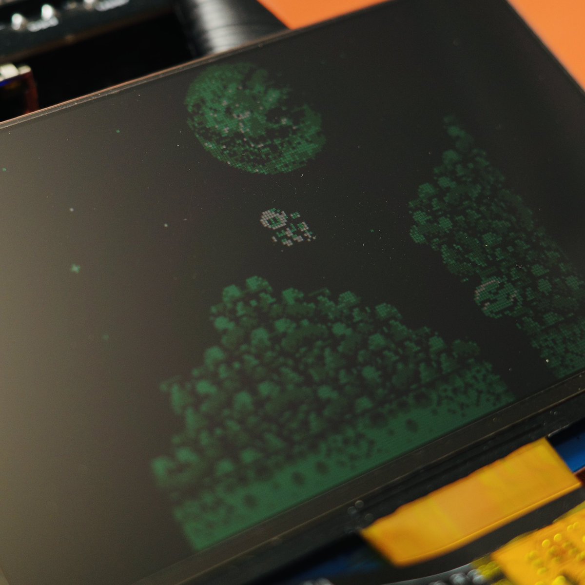 🎮✨ The ultimate way to enjoy GB games: a TFT reflective display!  
📺 With a stunning 5-inch, 480x800 resolution screen, it offers unmatched texture and clarity. The larger size and pixel-perfect reflective effect make the experience truly next-level!  

🕹️ Game: *Lunar Journey