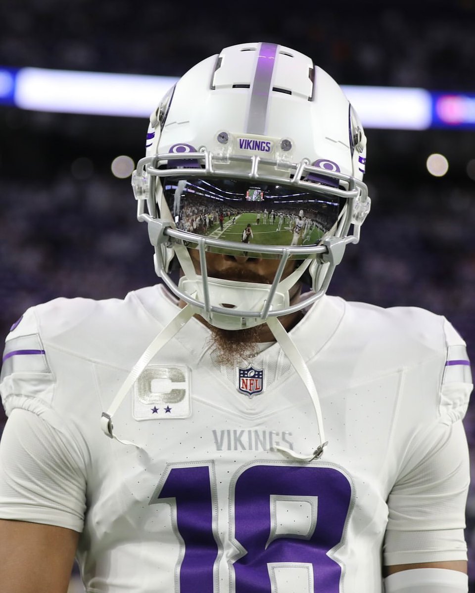 VikingNations's tweet image. It's #VictoryMonday!

#ProBowlVote 

Sam Darnold
@JJettas2 
Jordan Addison
@cjham28
@andrewdepaola
@brian_oneill_ 
@jongreenard7 
@AndrewVanGinkel 
@blockayyy 
@horribleharry99 
@P_jones9 
@byronmurphy 
@Cambeezy_ 
@NoExcuses_23 
@harrismith22 

Vote for our #VIKINGS!