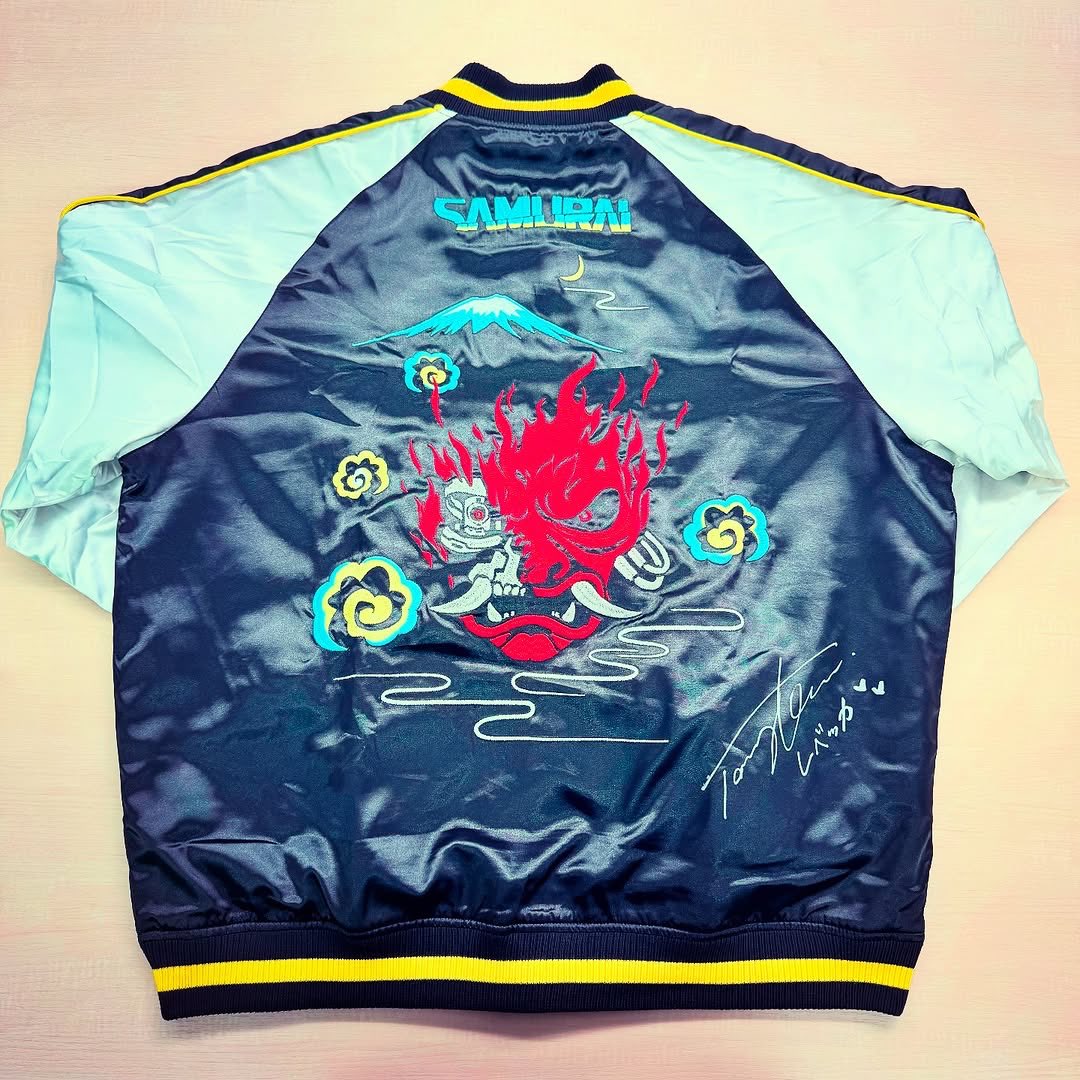 お宝のSAMURAIスカジャンにレベッカのサイン🦾 #サイバーパンク2077