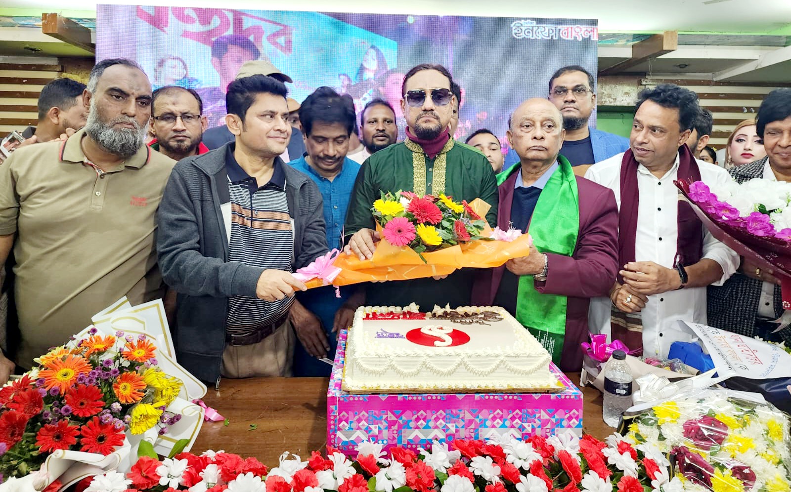 বনাঢ্য আয়োজনে পালিত হলো দৈনিক ইনফো বাংলা ৯বর্ষে পদার্পণ অনুষ্ঠান