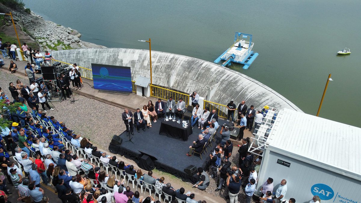 🌊 LA BALSA “LA NIÑA” VOLVIÓ A FUNCIONAR EN EL CADILLAL

🏗 Tras 22 años de funcionamiento, el Gobierno de la Provincia realizó obras para renovar de forma integral a “La Niña”, la balsa que bombea agua hacía la planta potabilizadora de la SAT y luego al área metropolitana.
