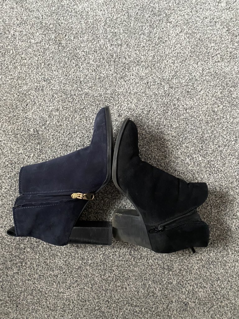 polly7719's tweet photo. @Radley_London hi I purchased some tulip street boots size 37 (4) I think they are sized wring and are maybe a 5. They are too big and even with insoles still too big and uncomfortable. After sizing against my other shoes the difference is immense. https://t.co/0w2tb57qY8