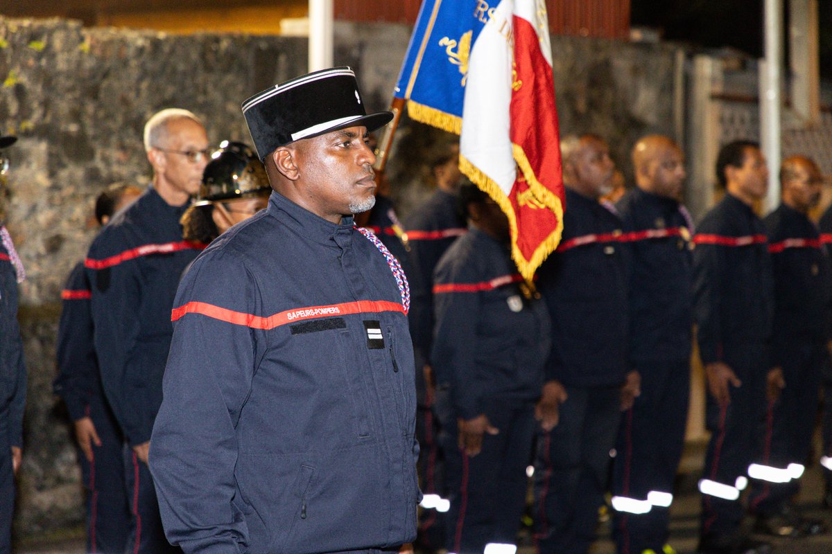 #Cérémonie I Le Ltn Léopold prend officiellement le commandement du CIS Saint-Pierre.  

Félicitations et réussite pour cette nouvelle mission !