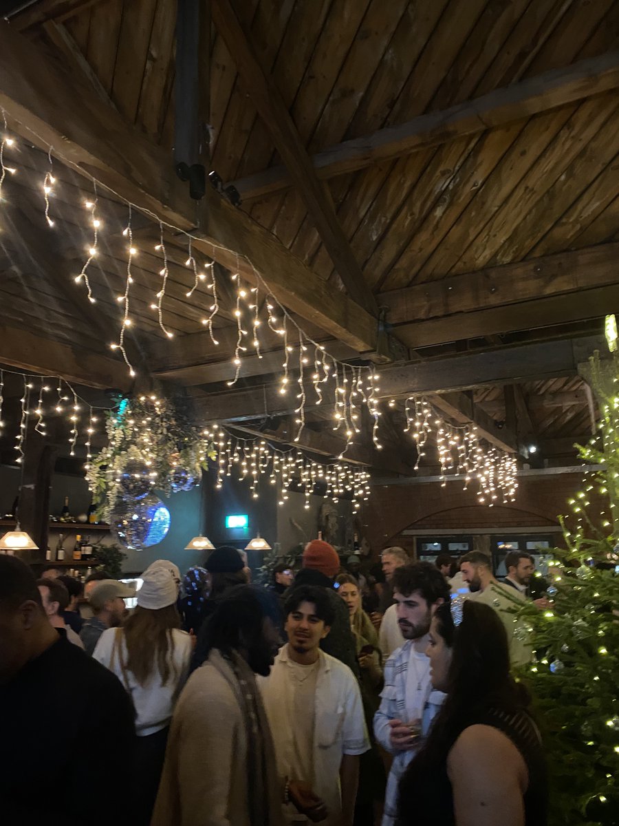 lara_encode's tweet image. A little bit late, but I had a blast at the @SuperteamUK Christmas Party! Thanks for having us! 🤶