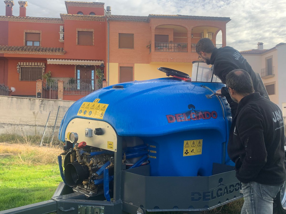 🧑‍🏫Nuestros alumnos del curso de aplicador fitosanitario han terminado su formación.

✅Durante el último mes han aprendido todo lo necesario para controlar y gestionar las plagas🐛, además del uso y aplicación de productos fitosanitarios. 

Trabaja en Agri-Cultura🚀