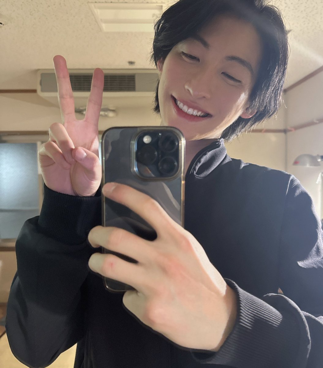 kenty1016japan's tweet photo. ミュージカル「レ・ミゼラブル」
自分のプレビュー初日でした。
まずは皆さんに
届ける事ができてホッとしてます
ここから来年の6月まで頑張るぞお🇫🇷 https://t.co/RzyIL5YyYE