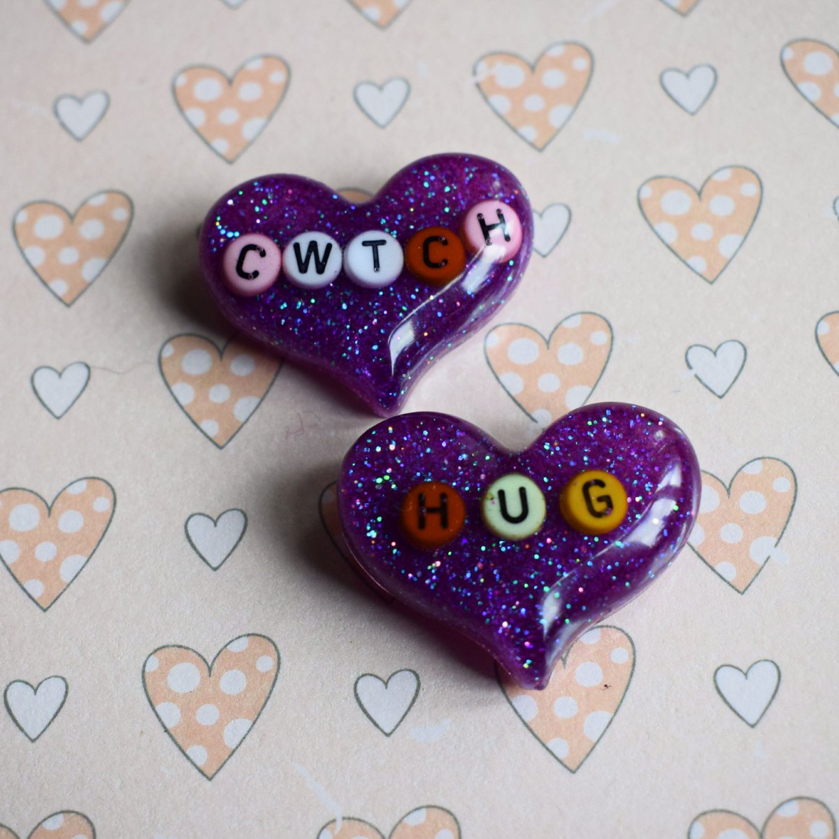 SarahDaisyBlue's tweet photo. If there's someone you won't be seeing over the festive period why nit send them a cwtch or a hug!
#cwtch #pockethug #giftideas #thinkingofyou
https://t.co/7aysNQLc3N https://t.co/2ZGp2Pk7Yv