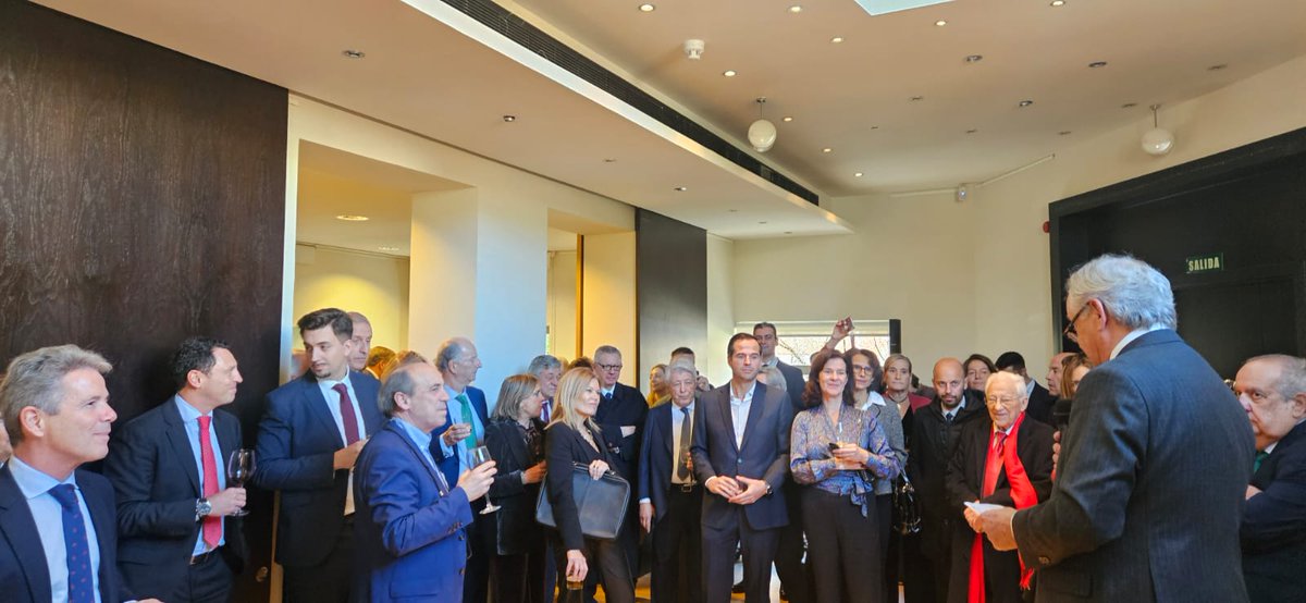 Un año más, asistimos al tradicional Cóctel de Navidad organizado por <a href="/madridforo/">Madrid Foro Empresarial</a>.

<a href="/GrupoATValor/">Grupo ATValor</a> 

TASACIONES INMOBILIARIAS
TASACIÓN
ARTE/JOYAS
Servicios de Arquitectura
Consultoría Empresarial
atvalor.com 
☎️900869595
📩info@grupoatvalor.com