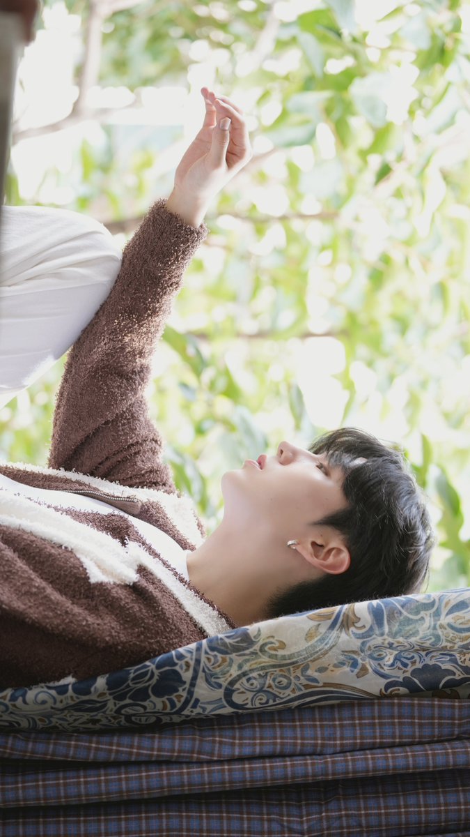 OfficialMONSTAX's tweet photo. 📸
[KIKI TRIP]
EP.16 Special Clip
KIHYUN 'Tokyo Flash' COVER

언제나 고마운 #MONBEBE 
남은 하루도 행복하게 보내요🤗
생일 축하해🎂

해당 사진은 2023. 08월 군복무 시작 이전 
촬영된 사진임을 알려드립니다.

#기현 #KIHYUN
#몬스타엑스 #MONSTAX #MONSTA_X
#키키트립 #KIKITRIP
#HBDJPMONBEBE