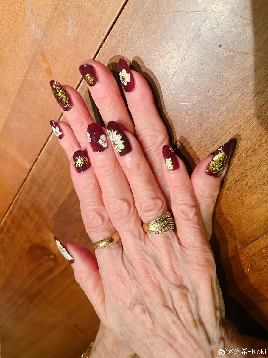 Kokikimurahk1's tweet image. Report from 光希 #koki 

Finished grandma’s nails 💅💓 ​​​
#webio #微博