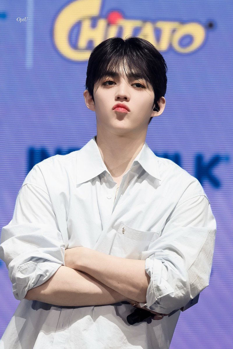 OptUScoups's tweet photo. 241217

🤏🏻

#에스쿱스 #SCOUPS
#승철 #최승철 
#세븐틴  #SEVENTEEN  
@pledis_17 https://t.co/aUyc7BvFGP