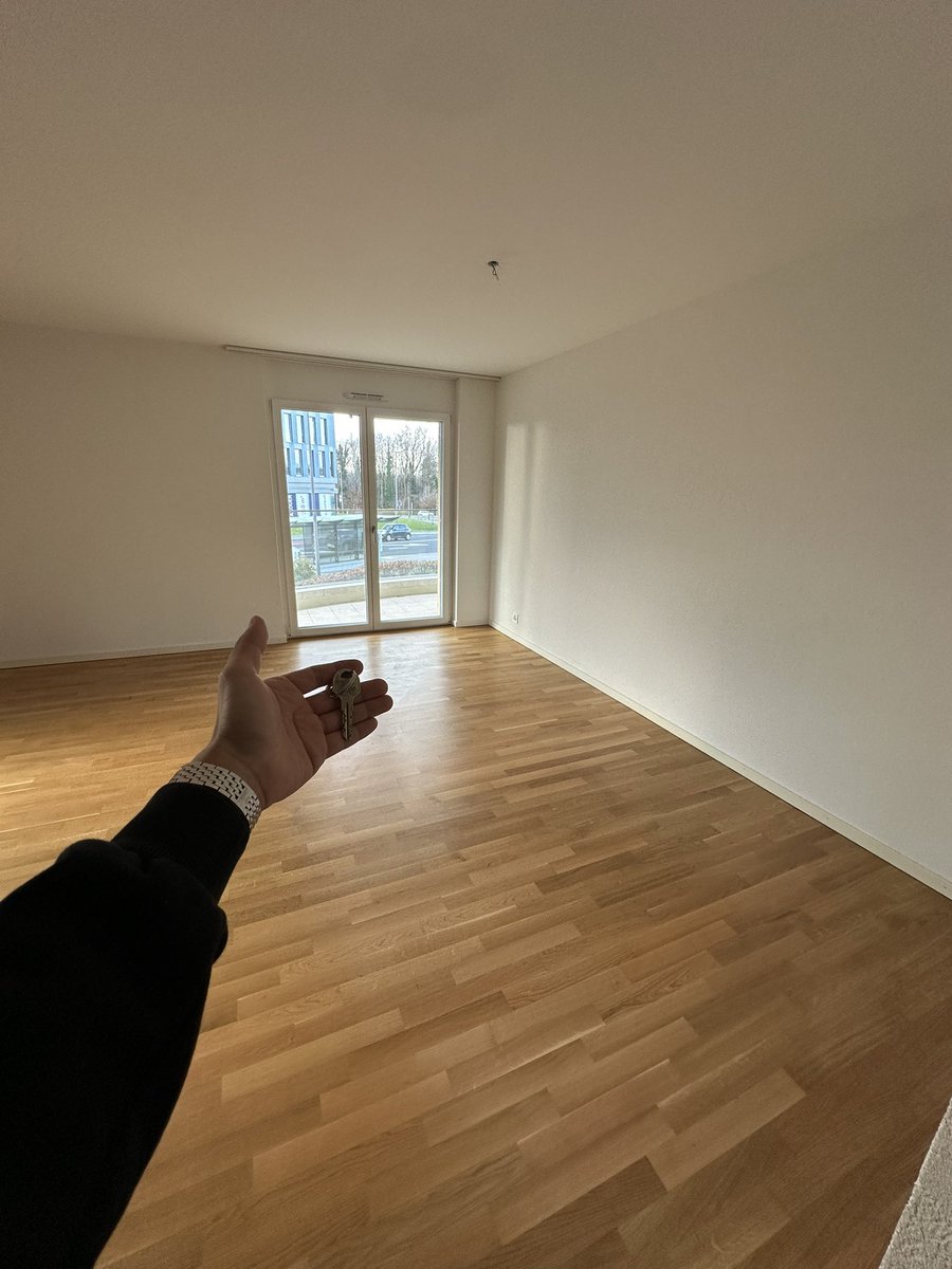 Pip0FN's tweet image. Got my first appartment 🙏🏻🏡