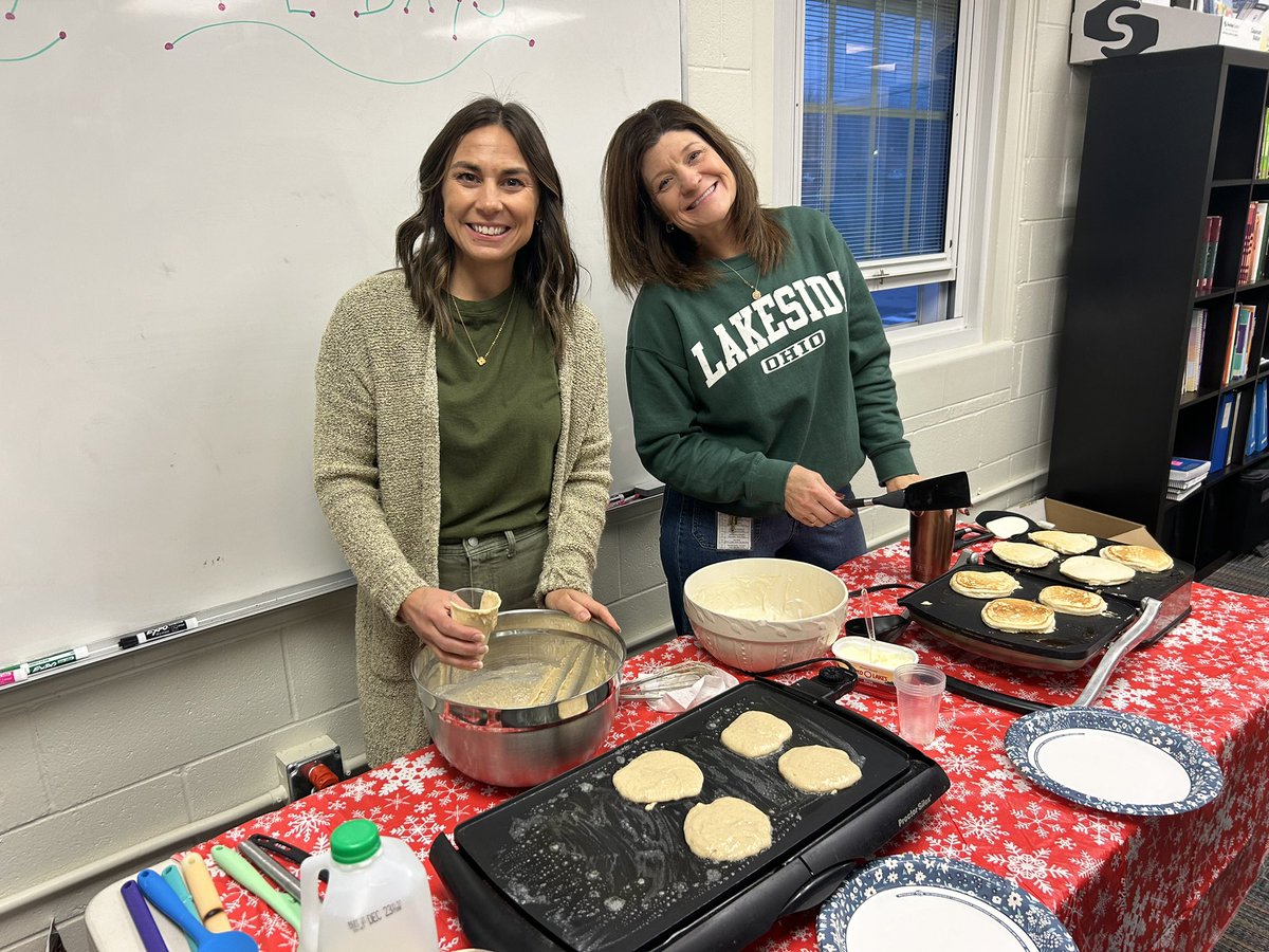 Principals cooking up some pancakes for our staff breakfast! <a href="/LCS_BC/">Lebanon City Schools</a>