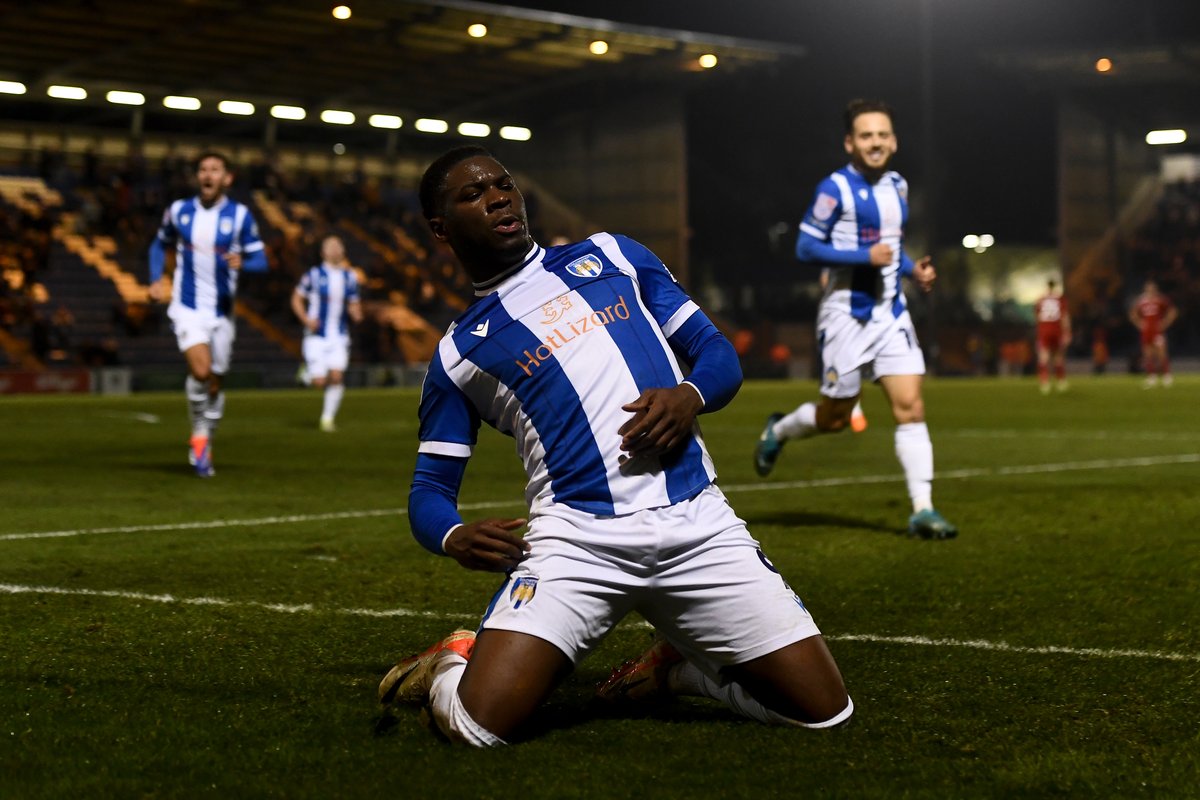 Massive congrats to <a href="/ColU_Official/">Colchester United FC</a>! 🥳 We've made it through to the final 16 in the <a href="/VertuTrophy/">Vertu Trophy</a> with their win over <a href="/AFCWimbledon/">AFC Wimbledon</a> (Take that <a href="/sportswithjohn/">John Green</a>! 😜)

#UpTheUs #PrideOfColchester #VertuTrophy  #UnitedWeStand #WeAreColchester #BlueAndWhiteArmy

cu-fc.com/news/2024/dece…