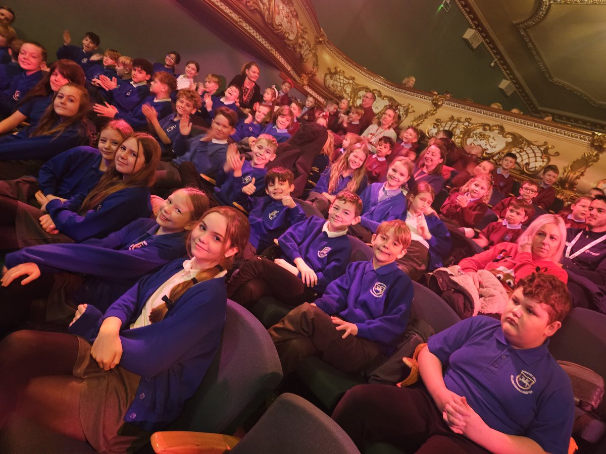 Captivated children and smiling faces! Must be Panto Time! Oh yes it is! Thanks to Mrs Jones for organising!  #christmasatwinchelsea