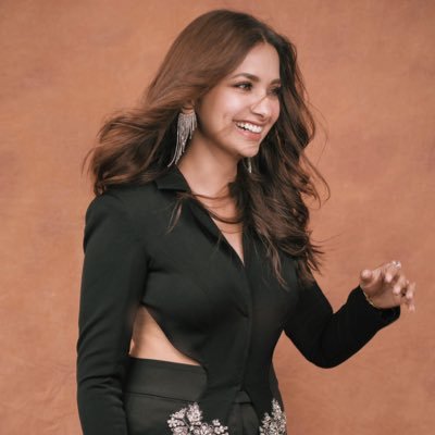 Like this tweet if you think she is a Sympathy queen.