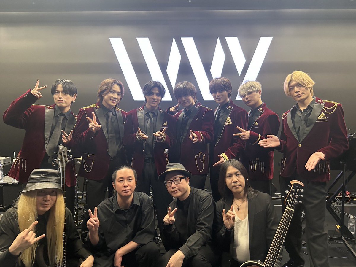 ivvy_official's tweet photo. /
ACOUSTIC LIVE
ご来場ありがとうございました!!
\
【SET LIST🎧】
M1 JACK POT
M2 雷鳴 -SEVENTH HEAVEN-
M3 BLUE DAISY
M4 You're My ANGEL
M5 Everlasting story
M6 WHITE SNOW
M7 Spiral
M8 Swallowtail
M9 The Way I Am
M10 Brand New Day
M11 Runners
M12 I Say Again
▶︎次回イベントは
撮影会〜LAST〜
日程 12/21(土)
時間 12:00〜
会場 LMJ東京研修センター
■イベント詳細
https://t.co/WSYumBD1SG
お待ちしております!