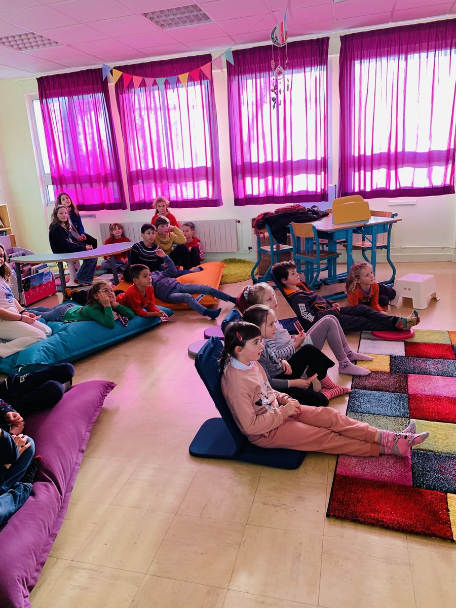 6 salles 6 ambiances au cinéma morgelot 🎥🍿🎬 Finir l’année sur une note festive 🎄avec un moment passé tous ensemble : « je choisis mon film et je peux être avec les copains des autres classes ! » Avec Popcorn 🍿 à volonté pour parfaire le tout 😊 <a href="/IENLuxeuil/">Circo Luxeuil</a> <a href="/DelphineRaba/">Delphine Raba</a>