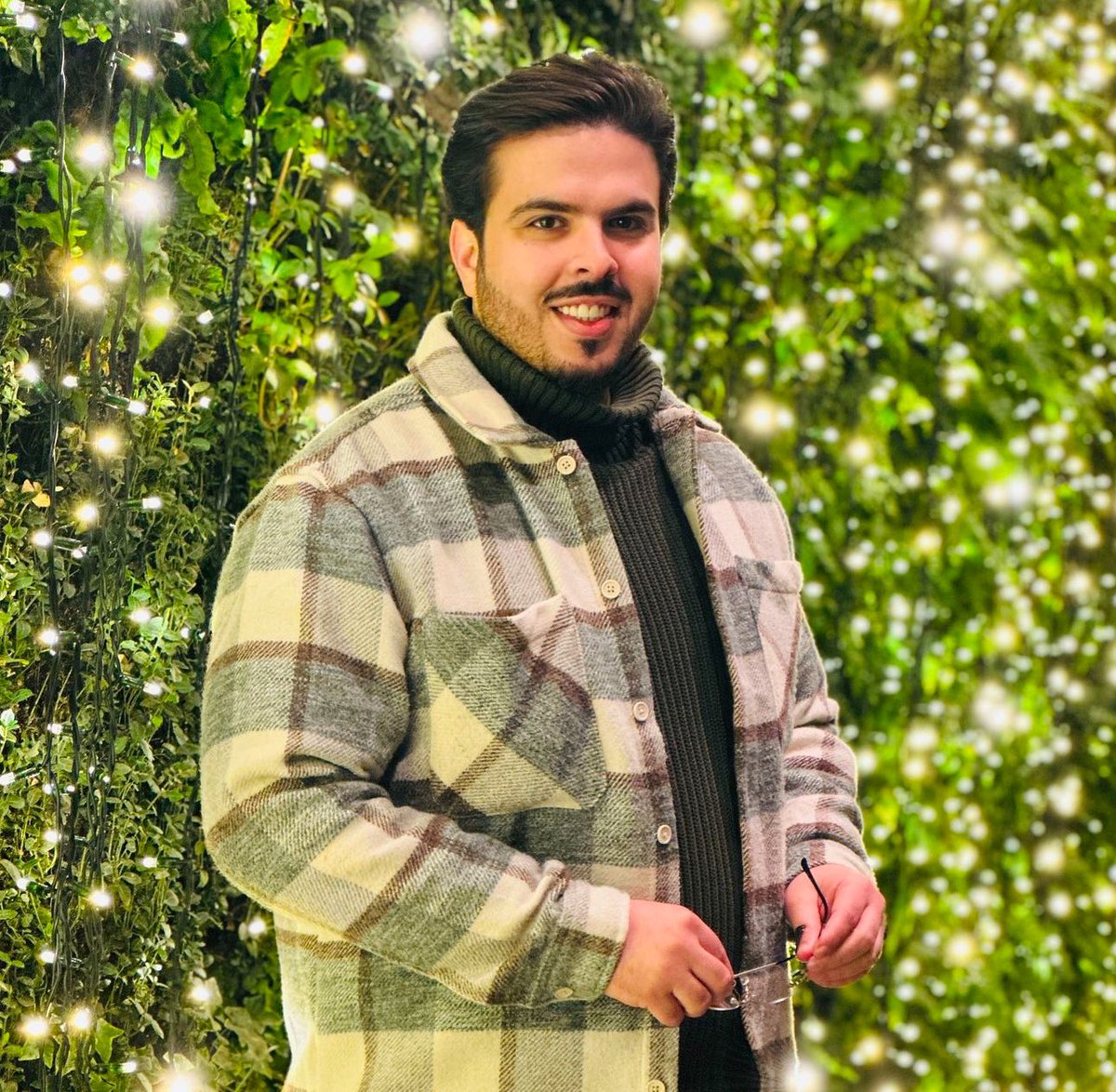 F_aljuhran's tweet photo. تبحث عن الدليل الإعلامي الأبرز في لندن فالوجهة بلا شك فريد الكاظمي
بأسلوبه المميز وتأثيره الكبير جعل من لندن مدينة أسهل اكتشافاً وأجمل تجربة
واجهة إعلامية أولى بكل استحقاق يبهر متابعيه بمحتوى احترافي ومفيد
أنصحكم بمتابعته والاستفادة من خبرته في تفاصيل لندن الساحرة.
@kuwaitnext 👌🏼 https://t.co/pKtXzymsWT