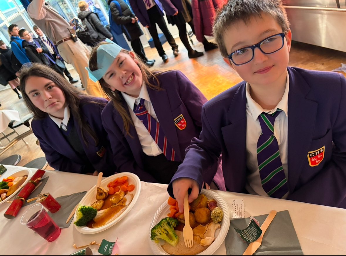 It’s #Christmas dinner time at CHS!

Dinner will be served today and tomorrow…looks delicious!

Many thanks to everyone involved - you’re all amazing!

#oneTKATfamily #christmasdinner