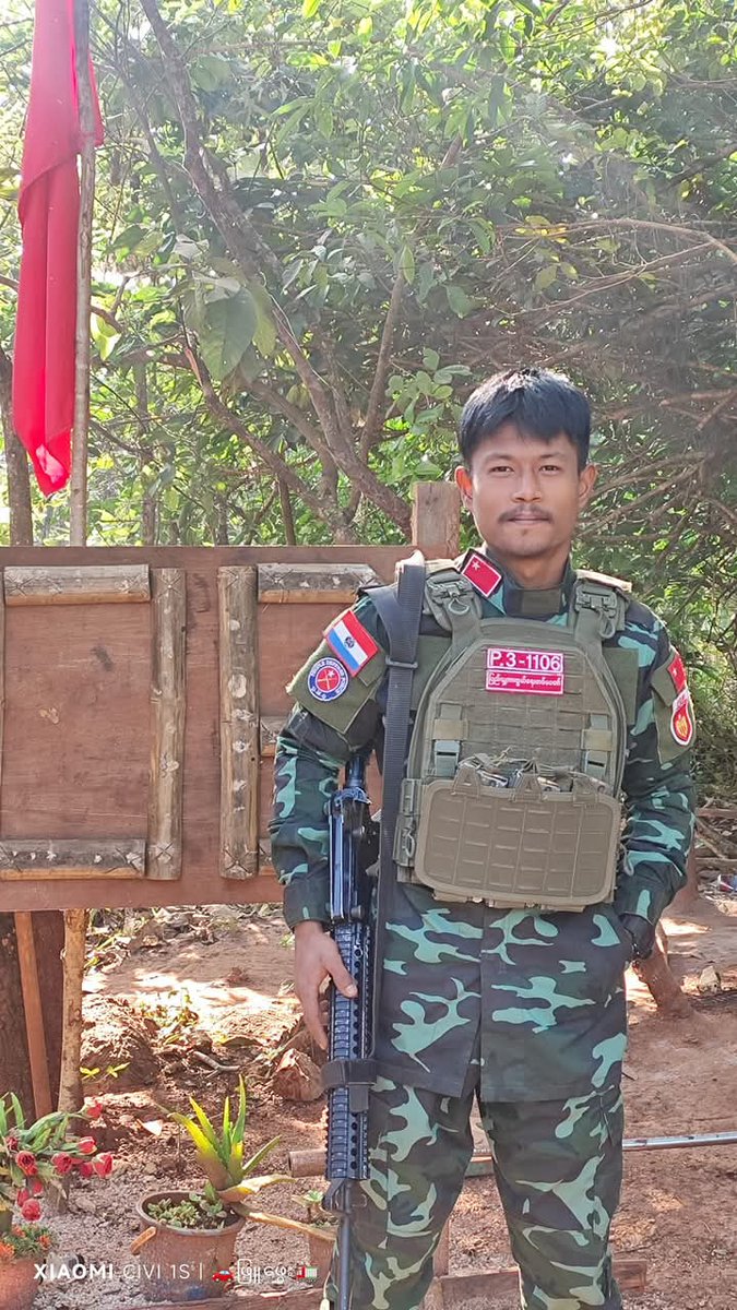 NwayMar12's tweet photo. ကိုယ်နဲ့ဝေးတဲ့
နေနဲ့လကို
ပူတယ်အေးတယ်
မပြောလိုတော့
ညရောက်ရင်လူတိုင်း
အေးအေချမ်းချမ်းအိပ်စက်ခွင့်ရကြရင်ပဲတော်ပါပြီ

 #ဖြူဖွေး 
#Zaw Win Htut https://t.co/ExHWKqkg3C