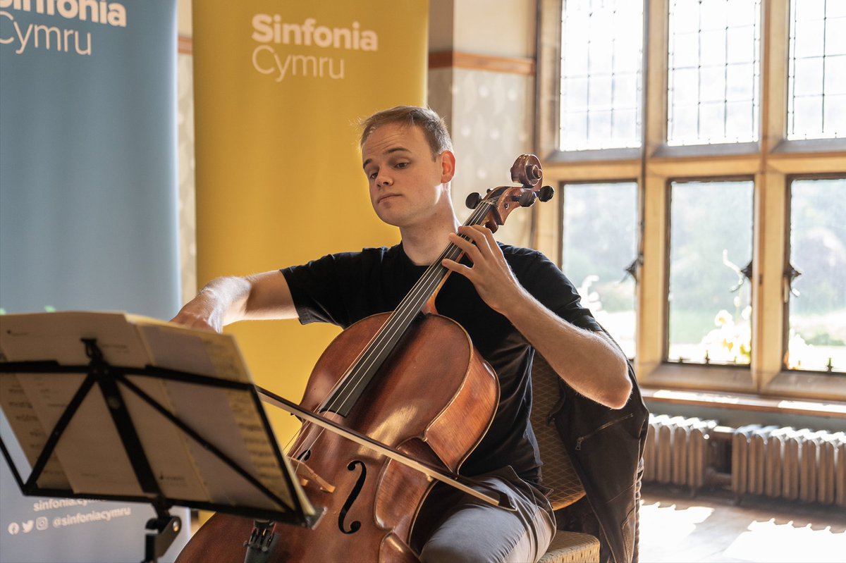 sinfoniacymru's tweet photo. 🎻 Ben’s String Trio Playlist 🎶

Cellist Ben Tarlton curates a concert for string trio. 

From Purcell to Penderecki, this playlist has something for everyone 🌟

O Purcell i Penderecki, mae’r cyngherddau yma yn cynnig rhywbeth at ddant pawb.🌟

🎟️: https://t.co/7oBE6cy8g0 https://t.co/R68l9eq3Ry