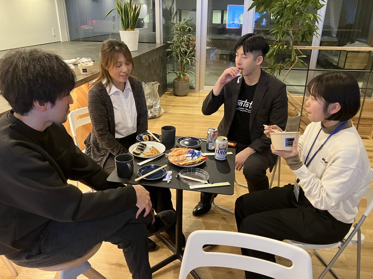 miitame's tweet photo. 今年始まった札幌コミュニティマネージャーの集い、3回目です!
自然な笑顔がネットワークの強さを表してる。(仲良しなだけ?)
#treebase
#さっぽろコミュマネmeet https://t.co/29O9k5Qoik