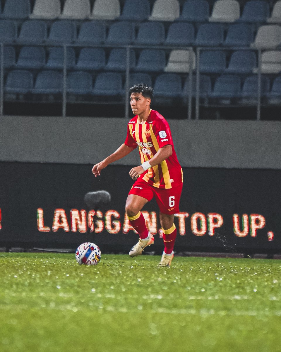 selangorfc's tweet photo. @MBISelangor ๐ธ Antara aksi-aksi babak pertama perlawanan #PRKSFC sebentar tadi. Separuh masa kedua #LS17 telah pun bermula. Ayuh, #GergasiMerah โค๏ธ๐
#SFC #MKLK
#MerahKuning #LambangKebanggaan
#PRKSFC #LigaSuper2024-25 https://t.co/81JfpFJgMC