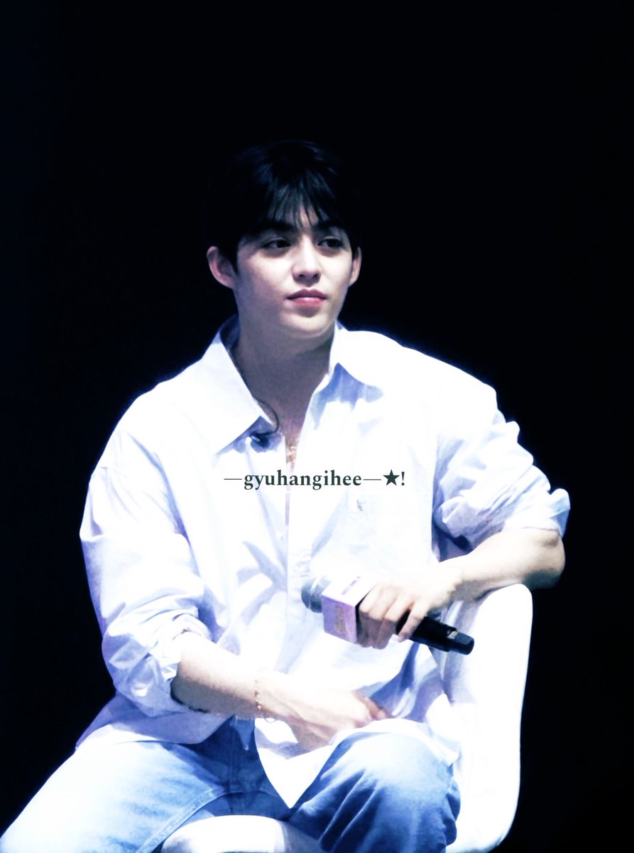gyuhangihee's tweet photo. SINGKAT, PADAT, PAPAH.
#WaveHereon17 #SCOUPS https://t.co/qWtsInyYhW