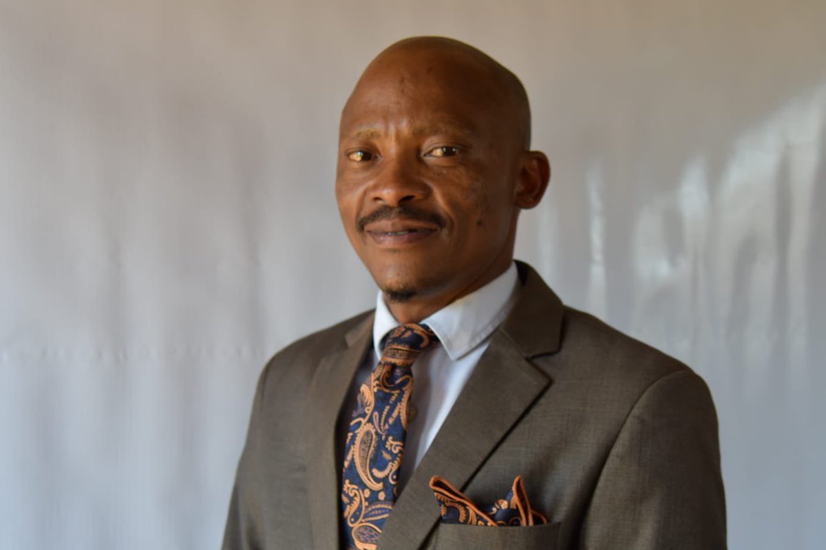 Taung_DailyNews's tweet photo. Just In: Greater Taung Local Municipality (GTLM) mayor, Tumisang Gaoraelwe reportedly went to initiation school in #Mokassa village, #Taung. https://t.co/su8Jlp5ZS7