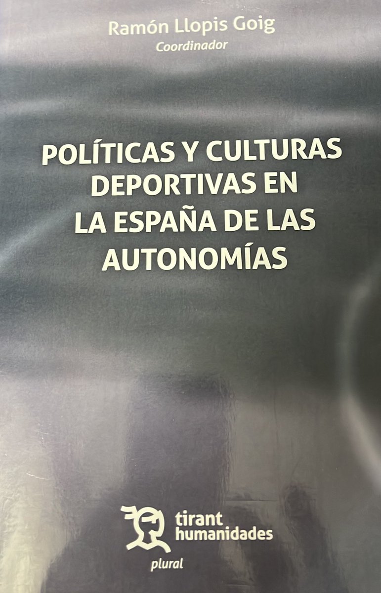 apato13's tweet photo. Como el olor a papel recién salido de imprenta no hay nada!!! https://t.co/eYeLuOfaNk Gracias a los compañeros @sofiatoropp @clavelivan Javier Rico y al coordinador Ramón Llopis https://t.co/sx1cc69pWt