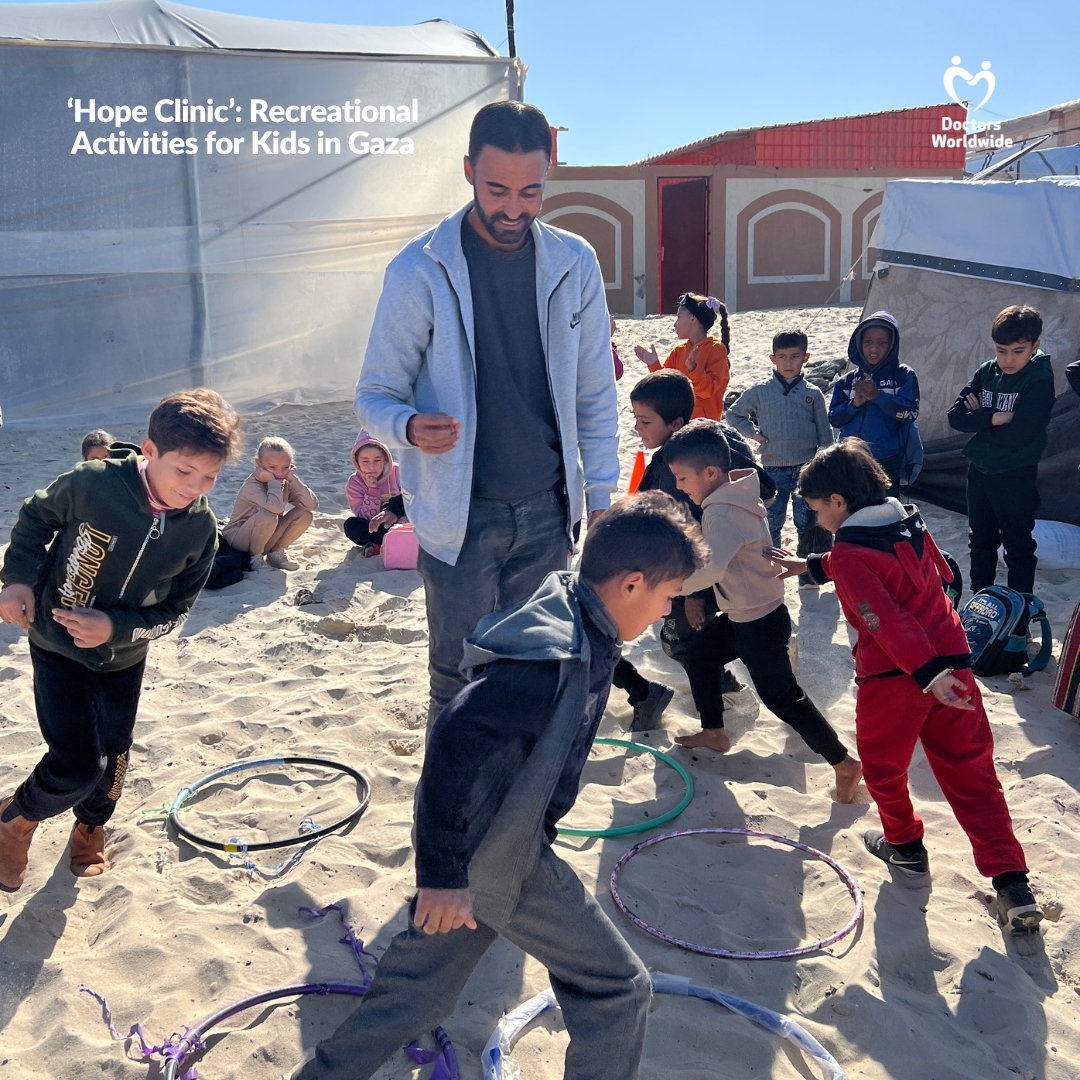 dwwuk's tweet photo. 'Hope Clinic': Activities for Kids in #Gaza.

Right now, we are supporting a grassroots nonprofit org to run 5 #medical tents in the middle of the Gaza Strip including a dedicated breastfeeding clinic &amp; #mentalhealth support tent.

Support our work today: https://t.co/pF3zUbtQB7 https://t.co/7406W333Qd