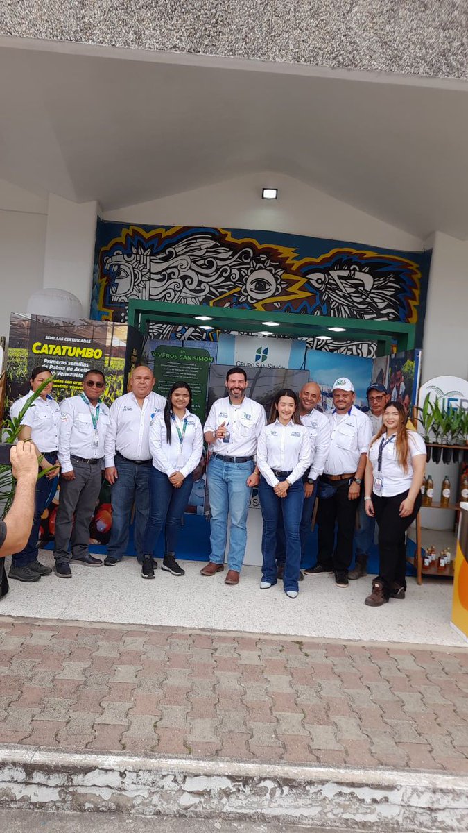 fepalven's tweet photo. Durante el evento contamos con la asistencia especial de las Plantas Extractoras del Estado Zulia: Grasas El Puerto, Grupo San Simón a través de Inversiones El Palmeral, La Alianza entre Industrias Diana con la Empresa Grasas Occidente y Aceite'C. A. https://t.co/554aZKxSFr