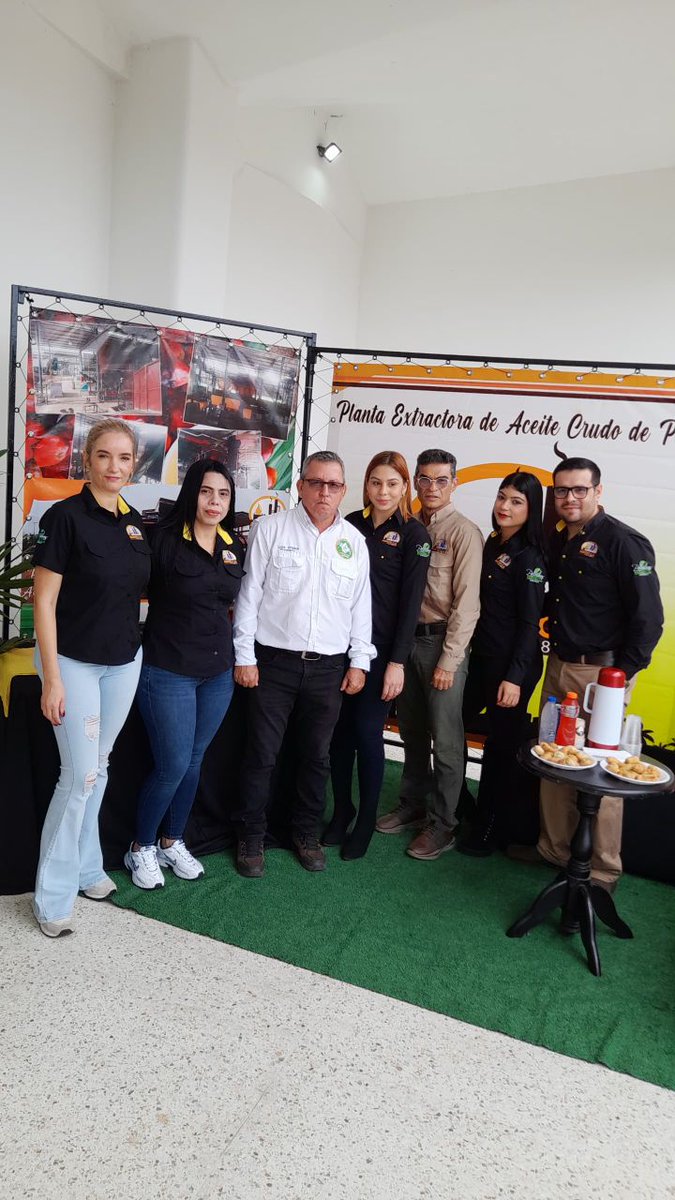 fepalven's tweet photo. Durante el evento contamos con la asistencia especial de las Plantas Extractoras del Estado Zulia: Grasas El Puerto, Grupo San Simón a través de Inversiones El Palmeral, La Alianza entre Industrias Diana con la Empresa Grasas Occidente y Aceite'C. A. https://t.co/554aZKxSFr