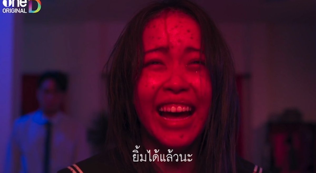 pimploii_'s tweet photo. 🚨เลือด #ทิชาตอนจบ

“ยิ้มได้แล้วนะทุกคน”

อหหห ประโยคเดียว คือดีมาก ร้องไห้เลย

พู่ทำเพื่อทุกคนที่เคยเป็นเหยื่อ เรื่องนี้ควรชื่อ ว่า พู่ค่ะ เพราะทิชา ยังแก้แค้นได้ไม่สะใจเท่าพู่เลย 

ซีนที่พู่เลือกเอาคัตเตอร์ไปแทงอวัยวะเพศ แล้วไปหยิบกล้องมาถ่าย พร้อมไปแปะที่ผนังคือดีมาก นสดเก่งมาก มันแบบทำให้รู้สึกเลยว่า ตัวละครแค้นมาก ดึงทุกอย่างเพื่อแก้แค้นได้