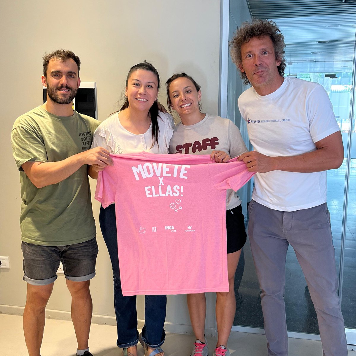 Hace unos dias recibimos la visita de Agus y Marian parte del staff de @incafitnessclub para dar cierre a la campaña conjunta de Octubre en torno al cáncer de mama. La misma tuvo como objetivo ofrecer en la plataforma digital de #IKR