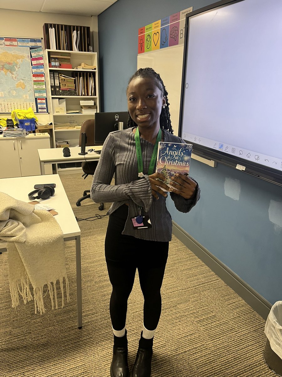 BTHCC_Library's tweet photo. Congratulations to Esther from Year 13 who is todays Book Advent Winner 📚❤️🎄 https://t.co/PobiMXpsNW