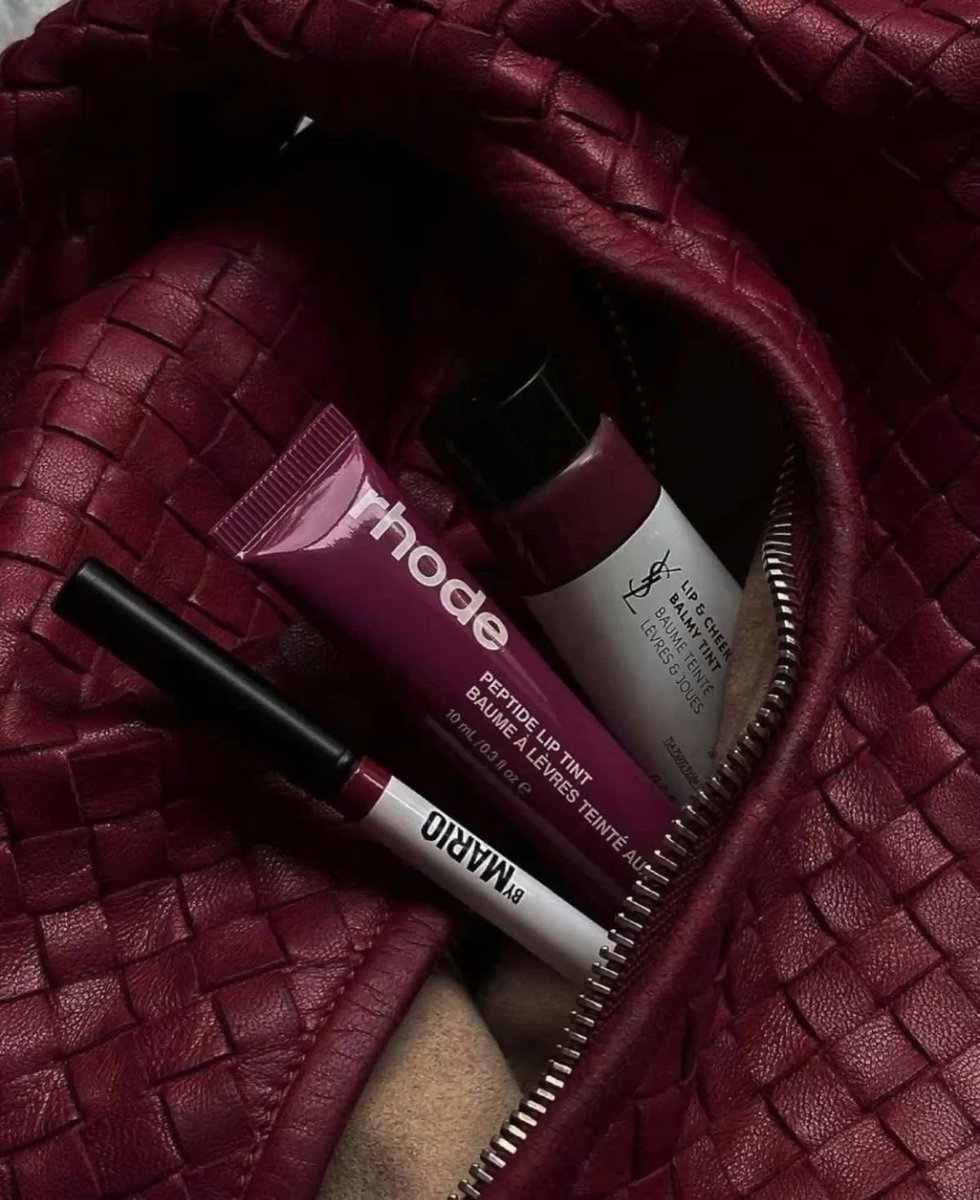 Diorgirlx's tweet photo. cherry red aesthetics https://t.co/Sow5hU3VxE