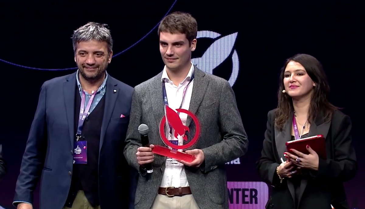 And the winner is... xFarm Technologies 🏆
La startup che punta alla digitalizzazione del settore agroalimentare si aggiudica il premio Startup of the Year 2024 👏

#SIOS24 Winter