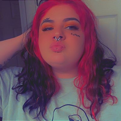 tr_ashlee_'s tweet photo. #NewProfilePic https://t.co/3655FyNdV5