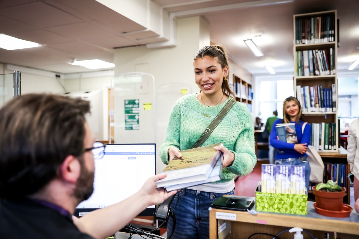 ucllibraries's tweet photo. Access books, journals, electronic resources and more in our libraries, online and beyond! Find out more about available guidance here. https://t.co/NqlwS4alLe #WelcomeToUCL https://t.co/E2cuRlPyzy