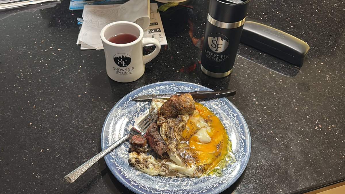 gondzarmusic's tweet photo. Good morning everyone! 

Breakfast: 5 eggs, 4 oz of Ribeye!! 

Carnivore! 

So far this holiday season, no carbs! I

 have been on the carnivore lifestyle since March of this year! 

#carnivore #food #tuesdayvibe https://t.co/lDYpM6bdjf