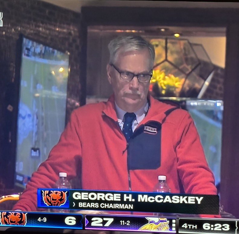 DonDizzz's tweet photo. The look when you realize instead of insulting a former #Bears legend @olin_kreutz , maybe you should’ve asked for him and his football intelligence to HELP you build a winner. Instead of Polian, Acorsi, etc.
Guys with no ties to the @ChicagoBears
Hey George #FireYourself https://t.co/ttqnaifOah
