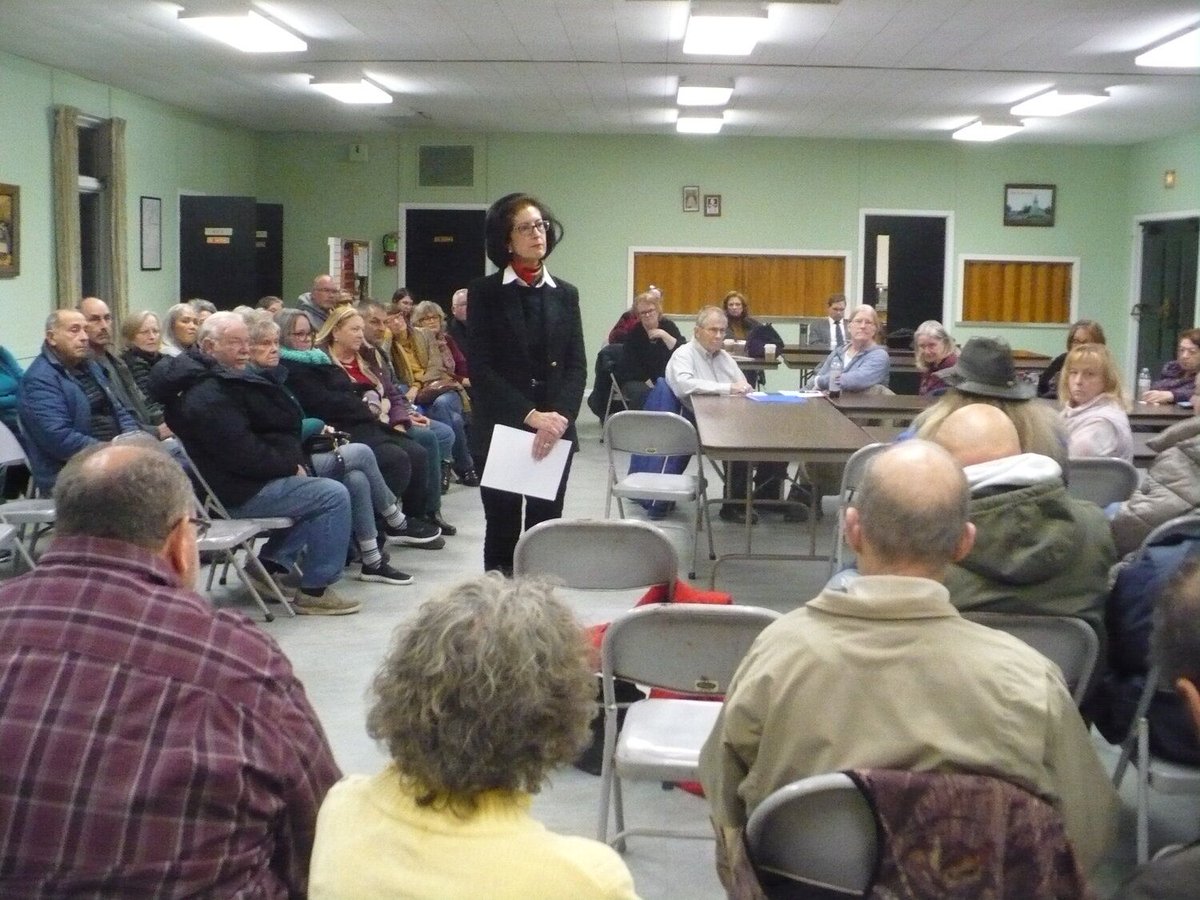 All at once
Keeping the faith while it’s upside down 

buff.ly/49Jnba8 

#news #latestnews #newsoftheday #localnewspaper #localnews #sullivancatskills #catskills #newyork #sullivancountydemocrat