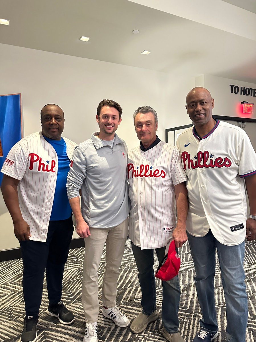 TheDDFoundation's tweet image. Partner with the Darren Daulton Foundation and help make a real impact. Together, we can raise awareness and fund and support families in need. Tap the link to learn more: buff.ly/4gigPB5
Let’s team up for a brighter future. Right on, Fight On! 💙#PartnerWithUs