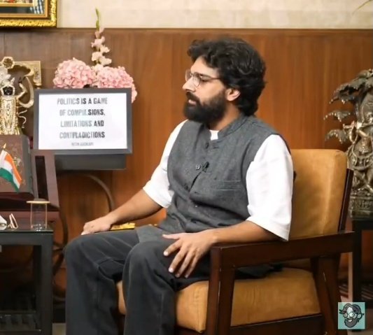 NewsAlgebraIND's tweet photo. BIG NEWS 🚨 Nitin Gadkari says Live-in relationship is not good. He said "This will destroy our Society one day"

REPORTER : "What if the future of Relationships is that only?"

NITIN GADKARI : "There are some norms. Why do you greet your parents? Say, I WON'T. Why do you dress decent?"