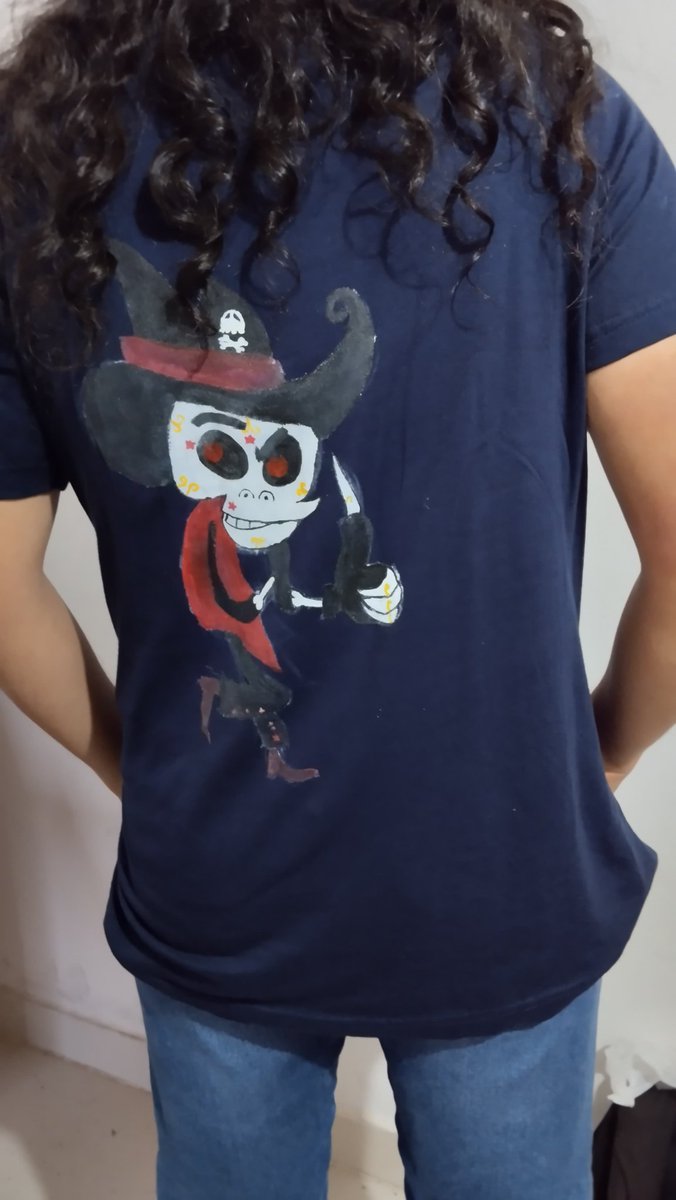 Kpacho_art's tweet photo. Encargo de camiseta de #sartanadelosmuertos junto a #django

#camisa #personalizado #eltigre #villano #lasaventurasdemannyrivera #pintura #hechoamano https://t.co/WRB6J1ZcBd