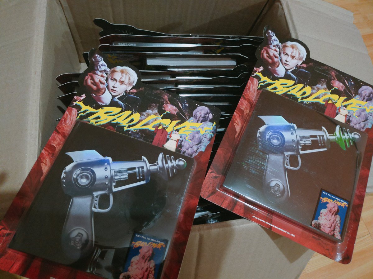 Sealed Key Bad Love - 300 each 

To order, reply “MINE (album name)”
You can also DM us.

#album #key #badlove #sealedalbum #shinee