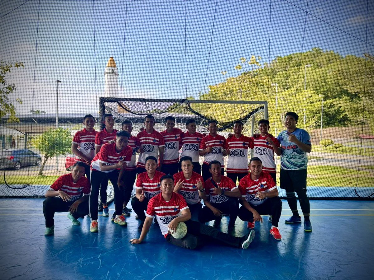 SGY331GAYA's tweet photo. 𝐖𝐎𝐑𝐊-𝐋𝐈𝐅𝐄 𝐁𝐀𝐋𝐀𝐍𝐂𝐄

Warga KD SRI GAYA dan KD RENCONG telah menjayakan perlawanan persahabatan futsal di Gelanggang Futsal PTKK petang semalam. Perlawanan persahabatan ini berjaya memupuk semangat kesukanan dan kerjasama diantara kedua-dua pihak. 

#strongertogether https://t.co/gTYpjVhlX4